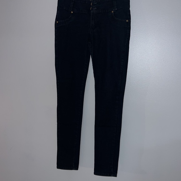 Classic Blue Jeans - Picture 3 of 6